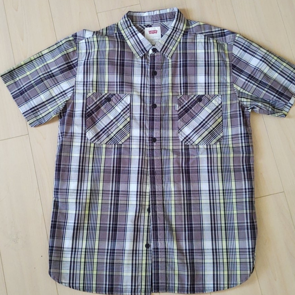 Levi's button up shirt
